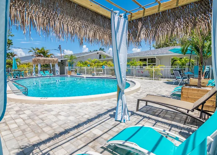 Latitude 26 Waterfront Boutique Resort - Fort Myers Beach