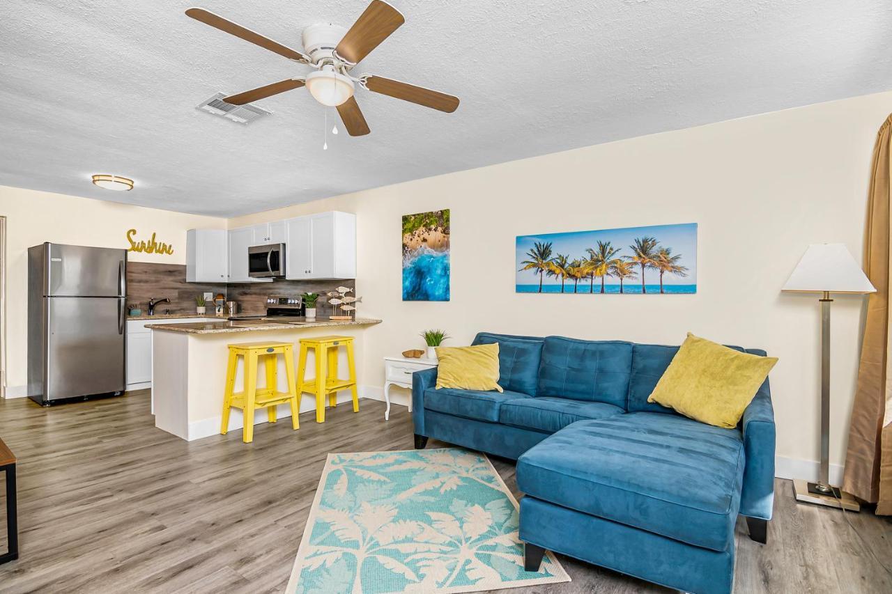 Latitude 26 Waterfront Boutique - Myers Gasthof