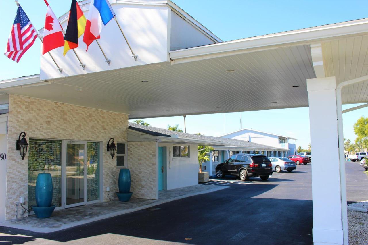 Latitude 26 Waterfront Boutique - Myers Gasthof