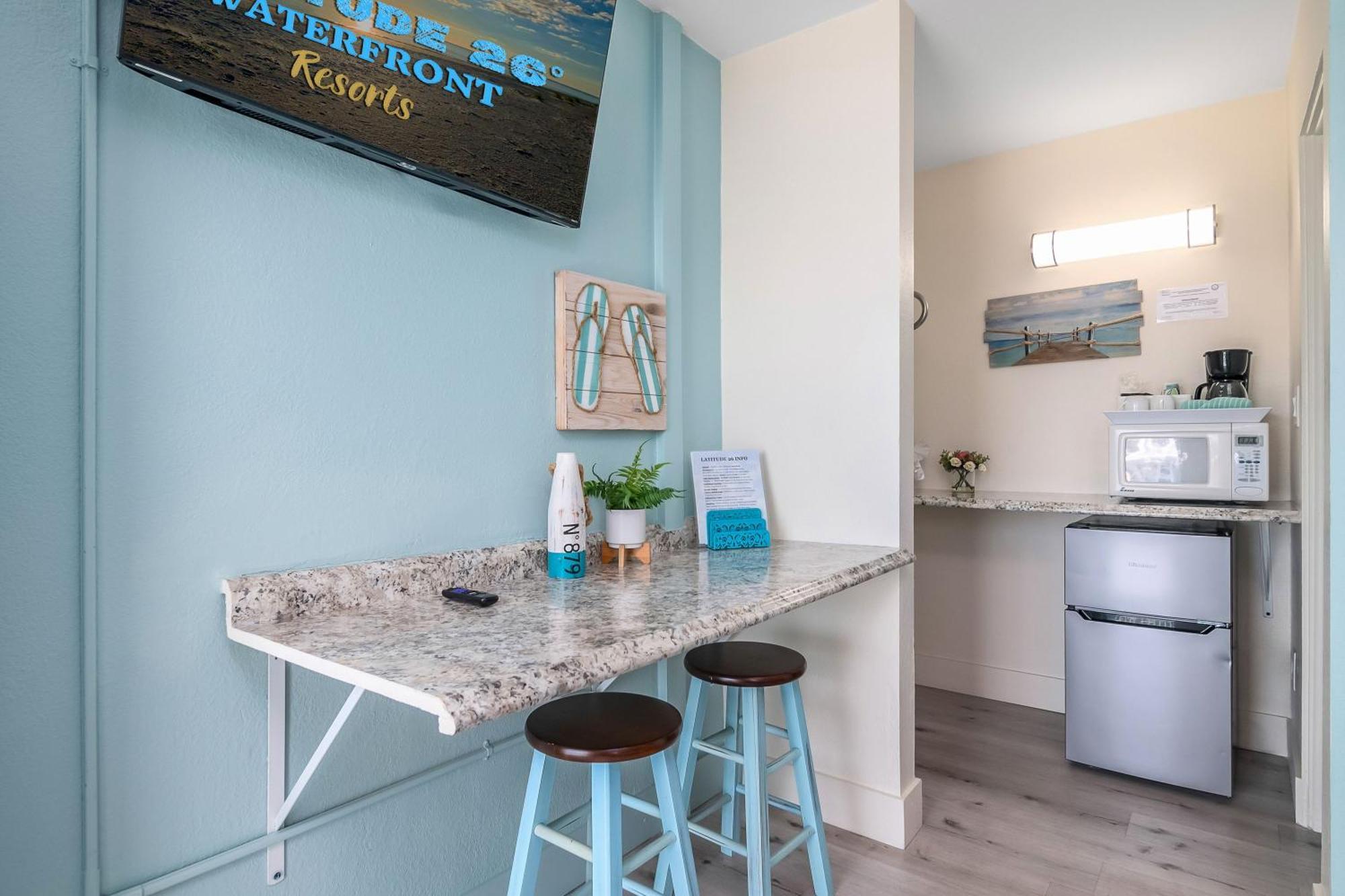 Gasthof Latitude 26 Waterfront Boutique - Myers