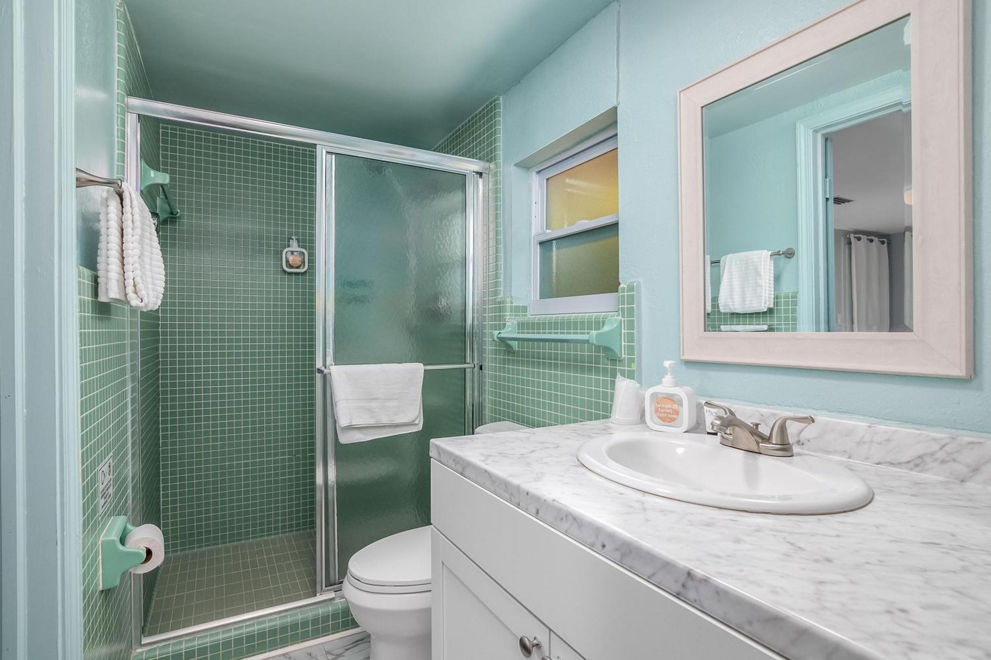 Gasthof Latitude 26 Waterfront Boutique - Myers