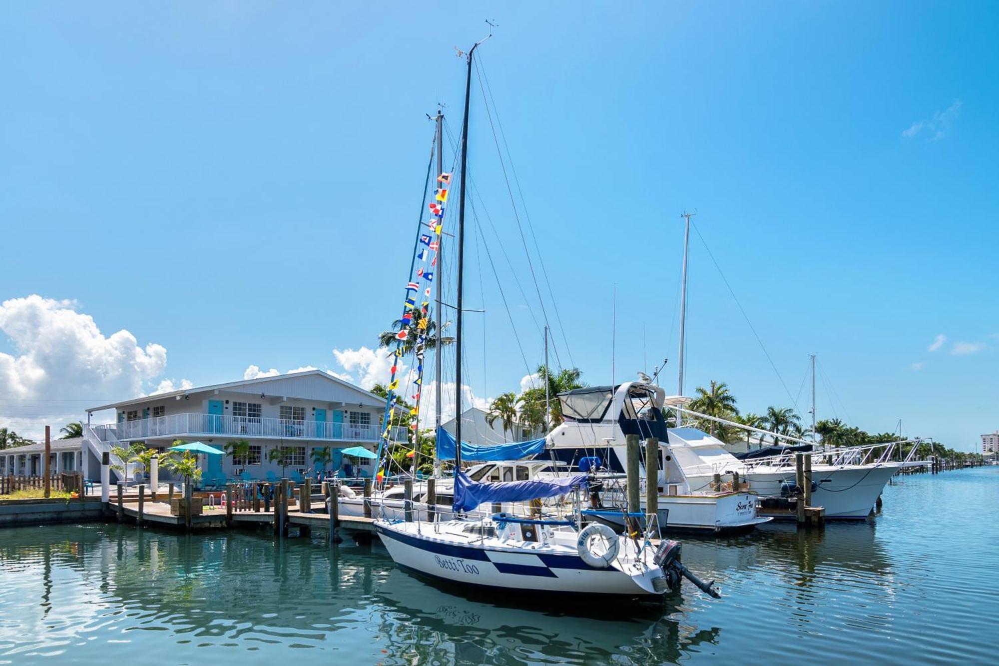 Gasthof Latitude 26 Waterfront Boutique - Myers 2*